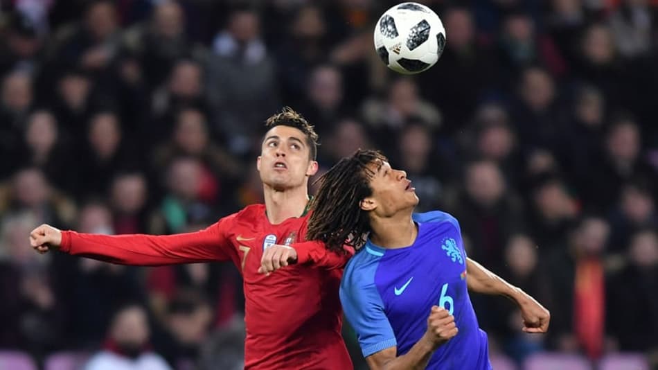 Com grande primeiro tempo, Holanda faz três e goleia Portugal