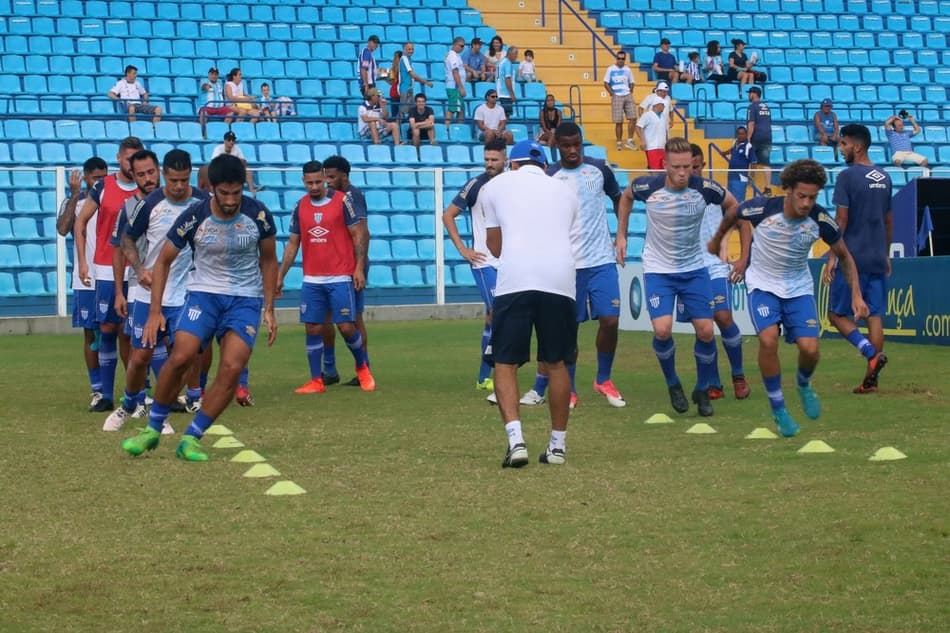 Sem chance de título no Catarinense, Avaí foca na Copa do Brasil