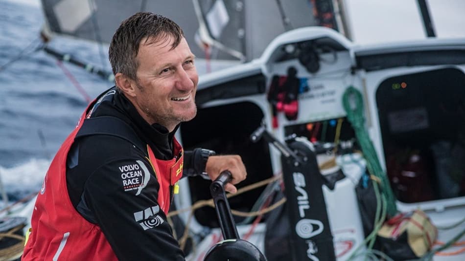 Volvo Ocean Race emite comunicado sobre incidente com velejador