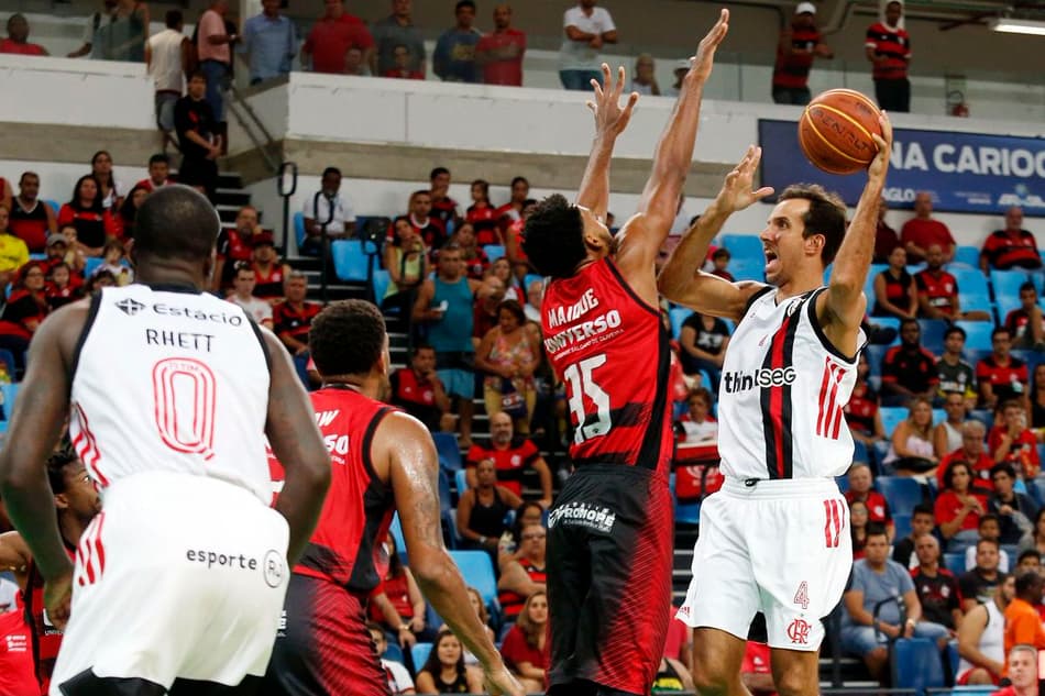 NBB: Flamengo vence, fica em primeiro e decide playoffs em casa