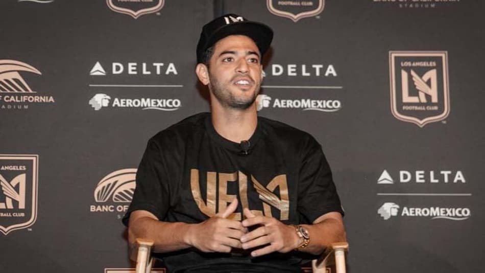Carlos Vela fica perto de reforçar a equipe do Barcelona