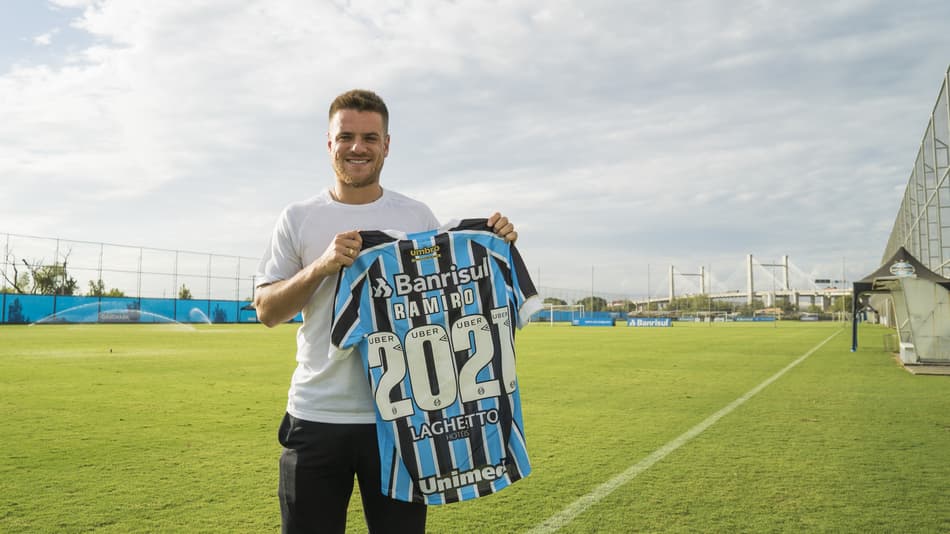 Peça importante do Grêmio renova contrato até 2021