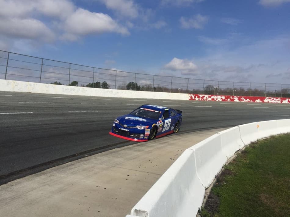 Marcos Gomes quebra recorde na pista de Ace Speedway em teste na NASCAR