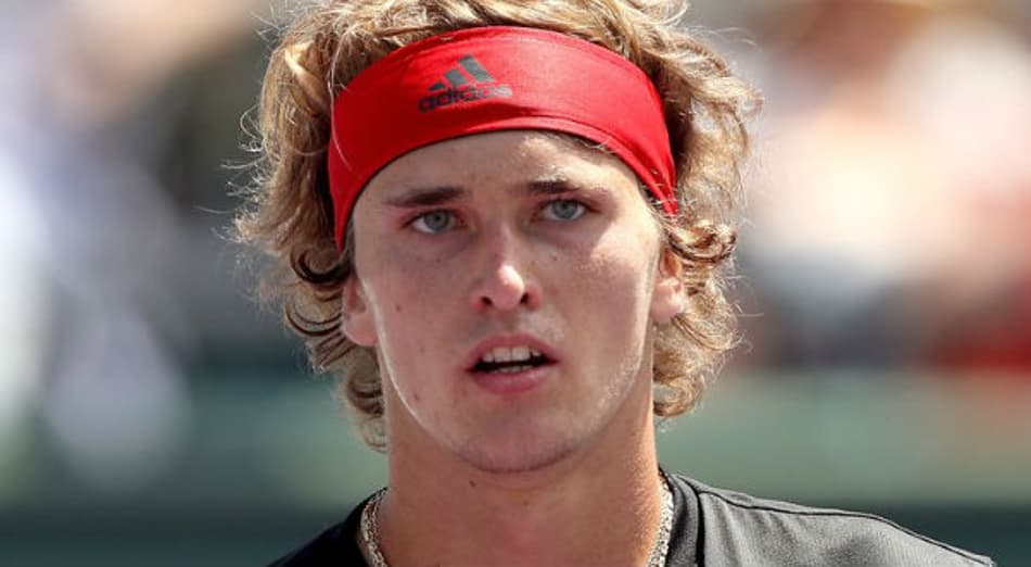 Zverev passa fácil por Ferrer e coloca Alemanha na frente em Valência