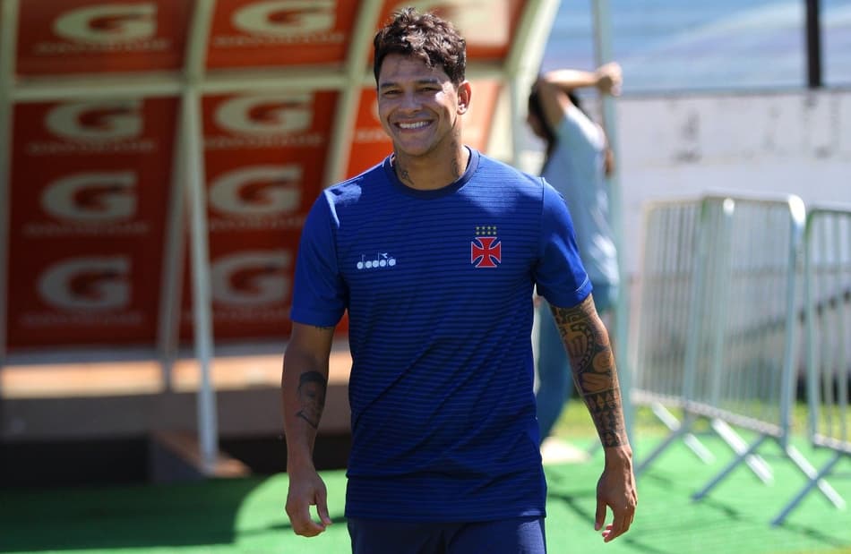 Giovanni despista se será titular na final e diz preferir jogar de armador