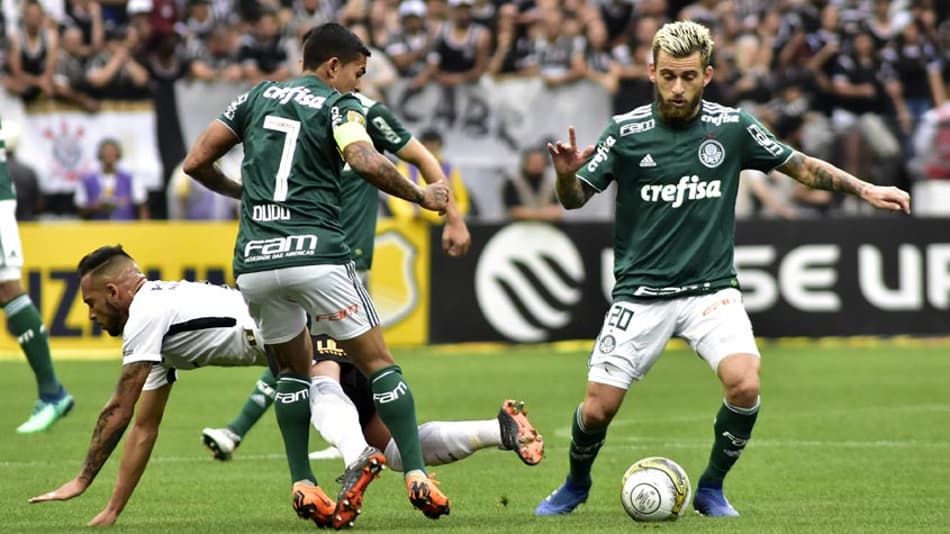 Palmeirenses celebram vantagem, mas pregam cautela para a volta