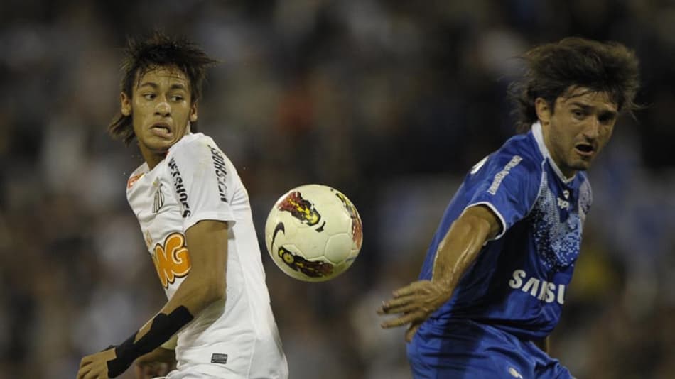 Santos vai pela 7ª vez à Argentina em Libertadores e faz duelo inédito