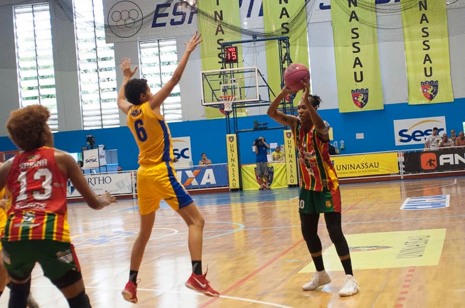 Sampaio Basquete controla o placar e vence o Clássico do Nordeste