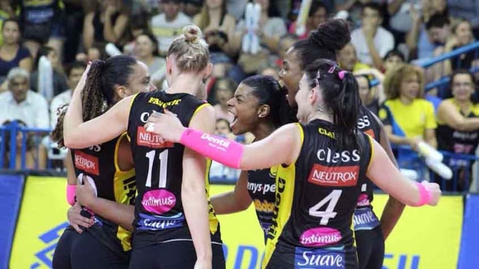 Blog Saque: Claudinha se despede do campeão Praia