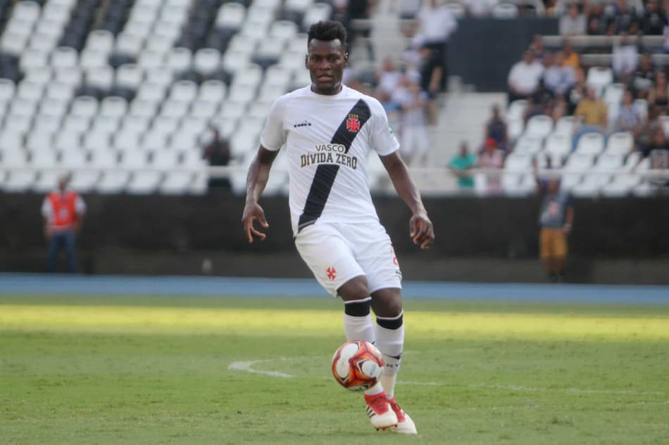 Paulão relembra duelo com Lautaro Martínez em jogo do Vasco