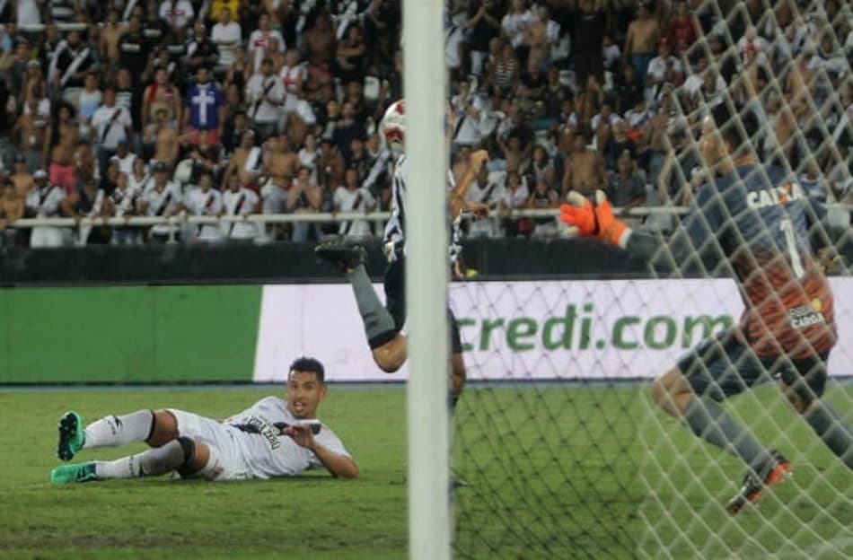 Blog do Garone: Ríos iguala marca de Conca no Vasco
