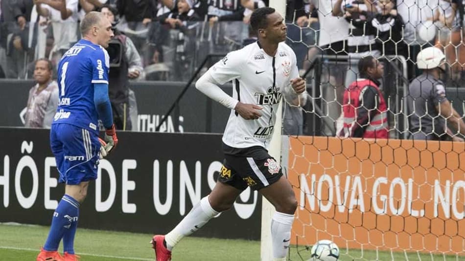 Jô disputou seu primeiro Dérbi pelo Corinthians há mais de 17 anos