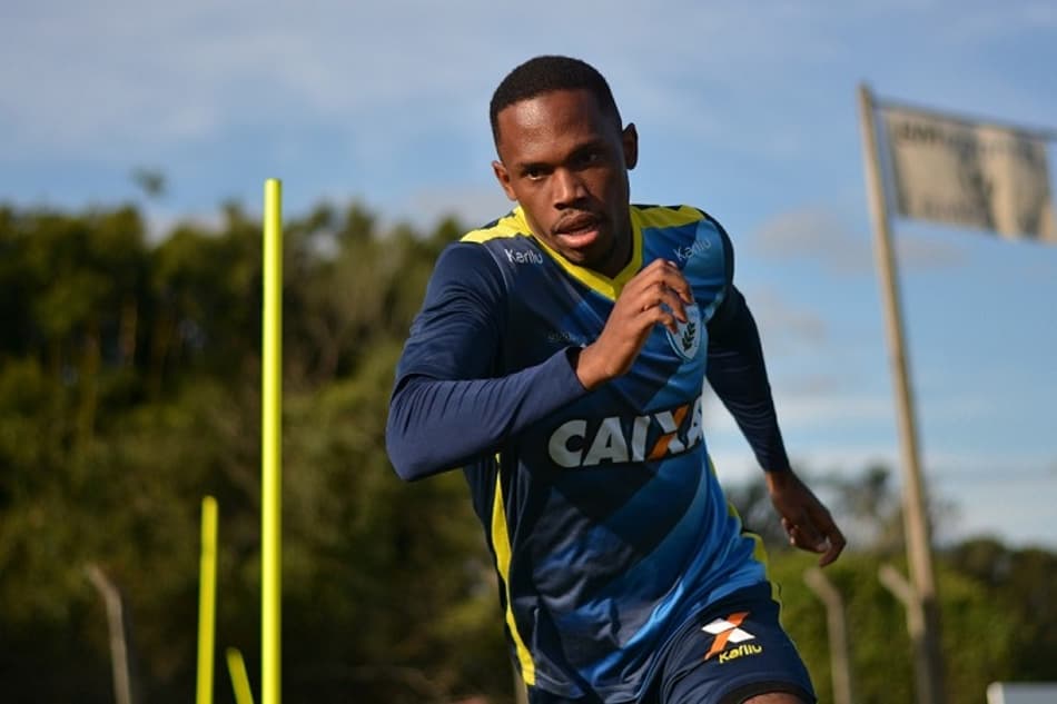 Patrick Vieira acerta retorno ao Londrina para a disputa da Série B