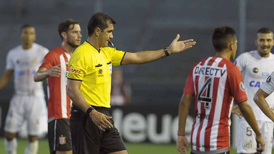 Rodrygo joga com dores de cabeça e garganta e exalta Santos na Liberta