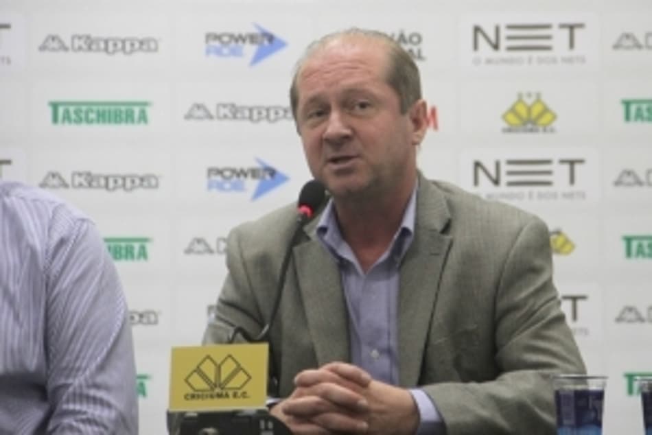 Volante Leandro Melo é o novo reforço do Criciúma