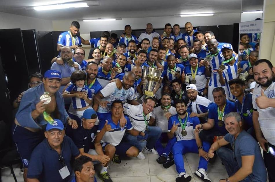 CSA tira vantagem do CRB, é campeão e interrompe sequência do rival