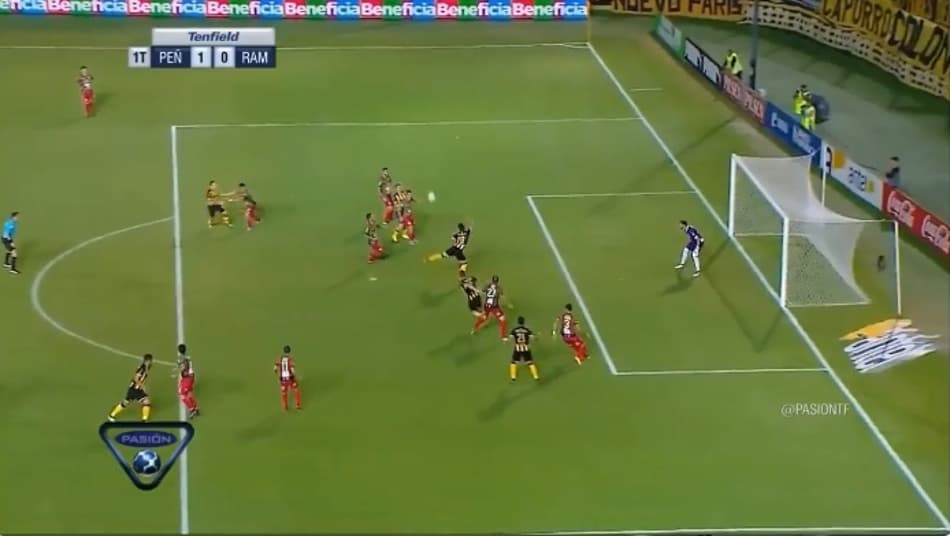Atacante do Peñarol marca gol “escorpião”; Confira