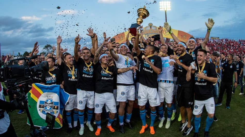 Grêmio aposta em elenco campeão para levar título do Brasileiro