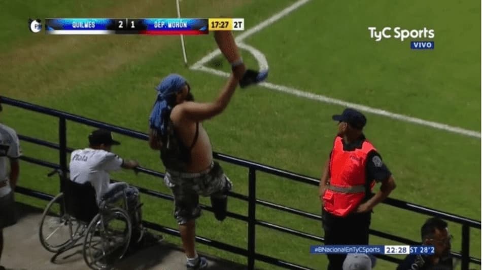 Torcedor na Argentina comemora gol de maneira inusitada; Confira