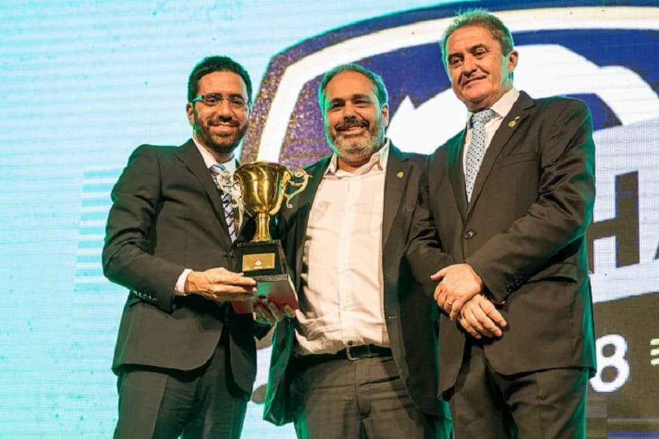 Diretor do Grêmio é eleito o melhor dirigente do Campeonato Gaúcho