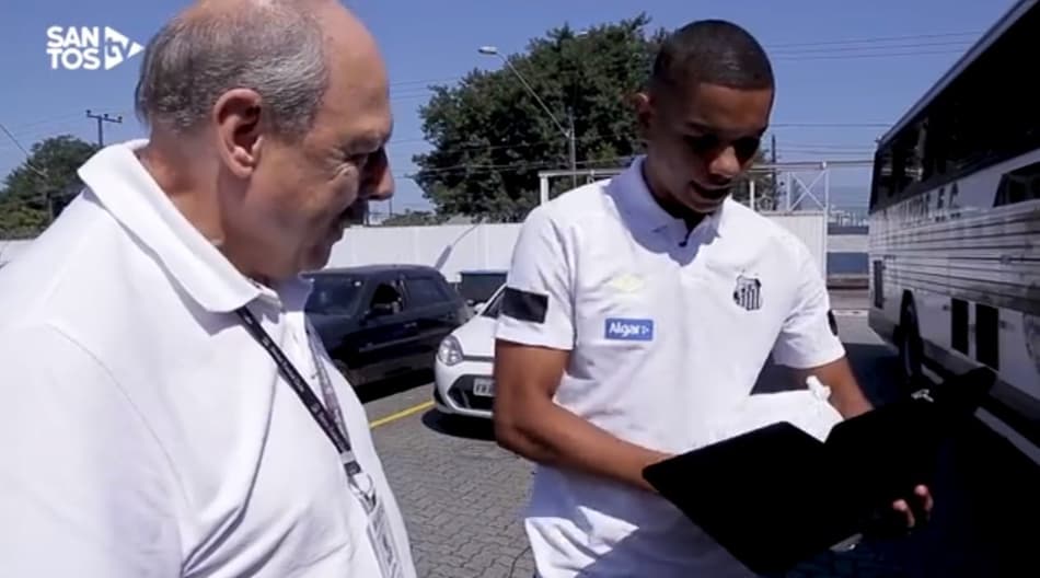 ‘O filme da minha vida’: Santos homenageia Braz pelos 200 jogos
