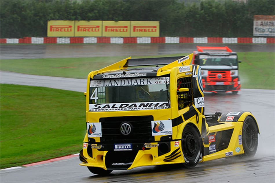 Truck: Giaffone lidera treino encerrado antecipadamente