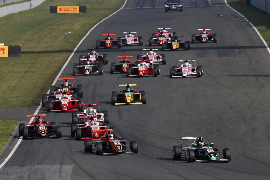 AO VIVO: Fittipaldi e Petecof disputam a F4 alemã em Oschersleben