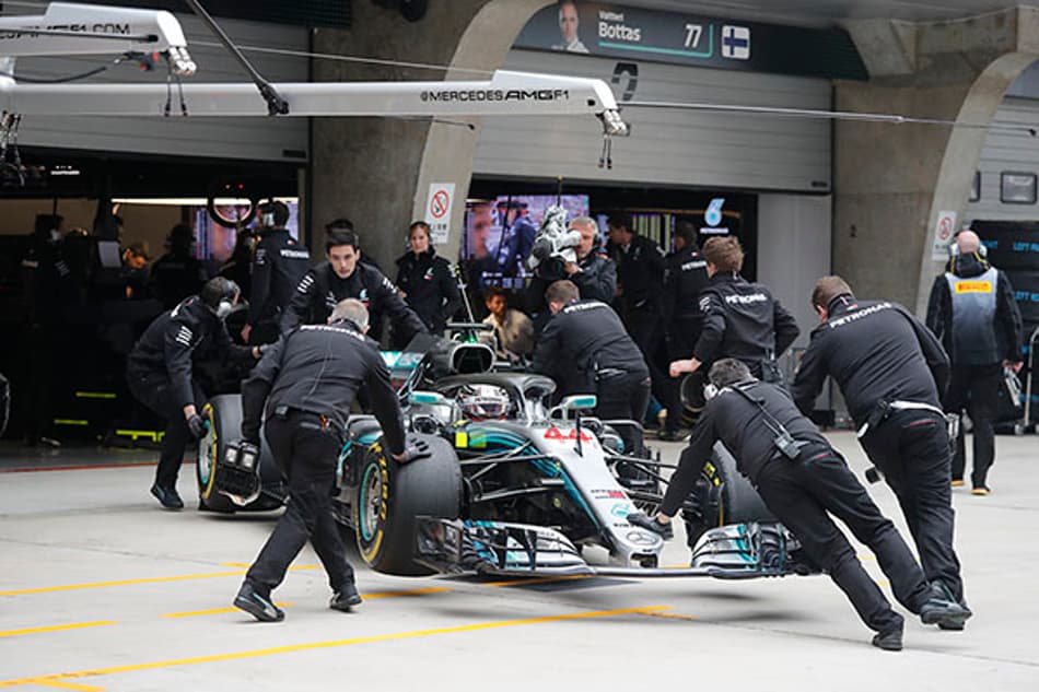 Mercedes: "Erramos, a Red Bull acertou"