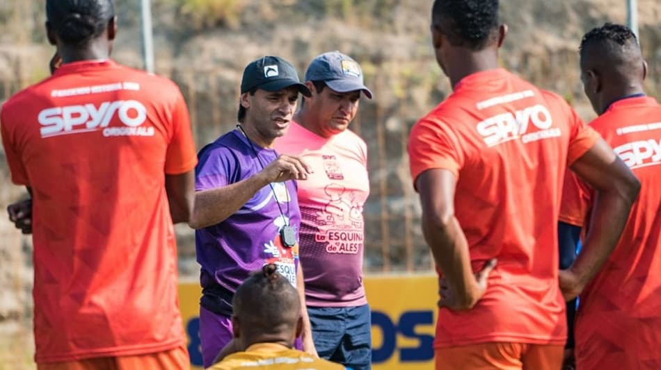 Delfín muda comando técnico em meio a temporada histórica