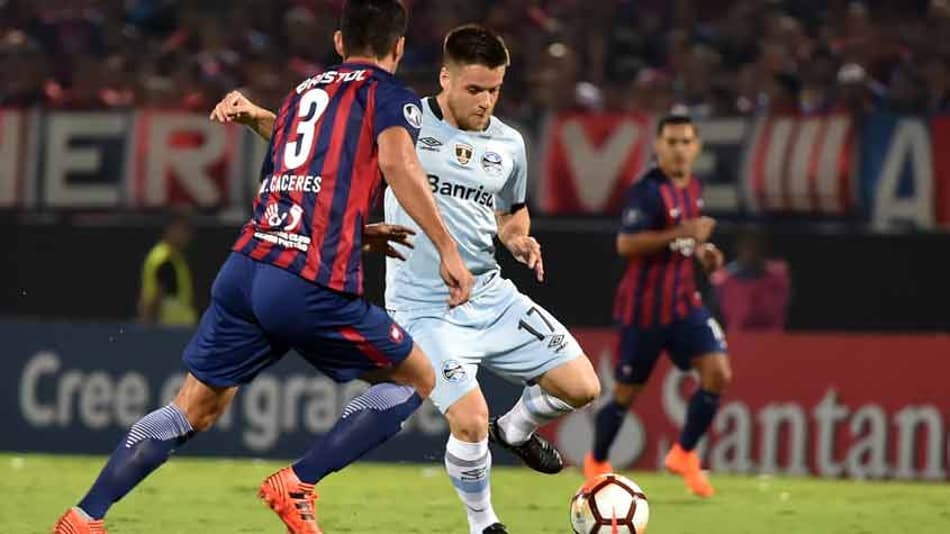 De olho na liderança da chave, Grêmio recebe o Cerro Porteño na Arena