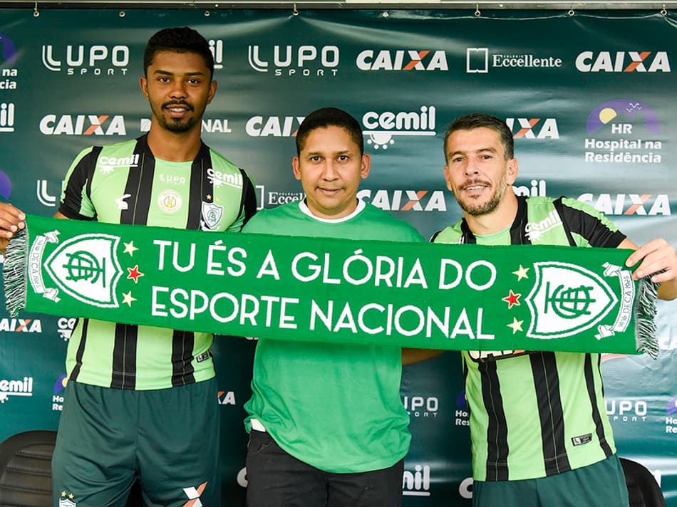 Leandro Donizete e Ricardo Silva são apresentados no América-MG
