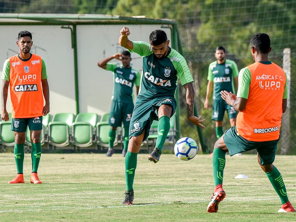 América-MG encerra preparação para duelo com Flamengo