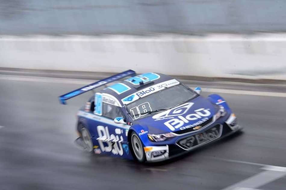 Blau Motorsport retorna ao palco de seu último pódio para fechar 2018 com vitória