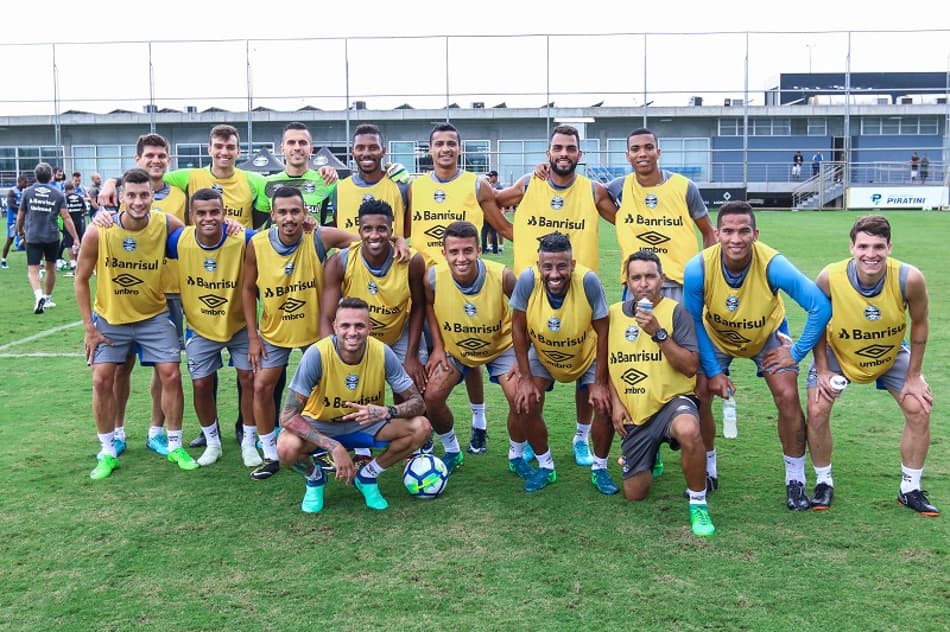 Treino fechado e mistério marcaram última atividade do Grêmio