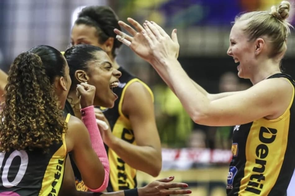 Praia Clube supera Sesc/RJ no Golden Set e conquista título inédito da Superliga