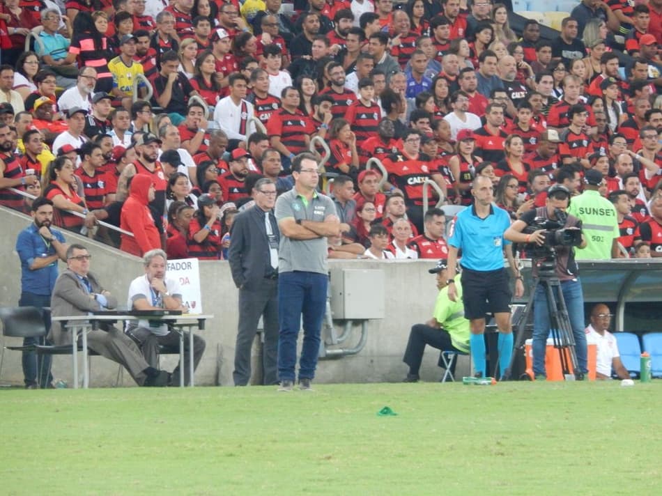 Apesar de derrota para Fla, Enderson Moreira enaltece postura do Coelho