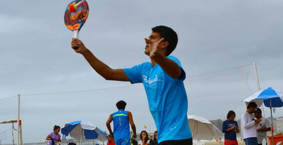 Praia de Copacabana recebe III Maratona de Beach Tennis
