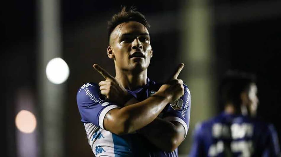 Lautaro Martínez lamenta desatenção do Racing em São Januário