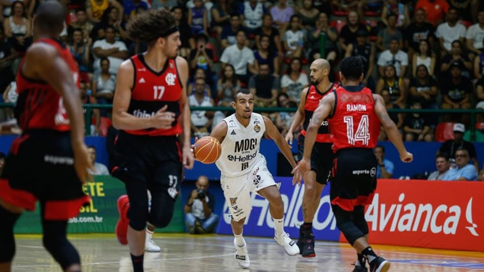Mogi das Cruzes bate o Flamengo e abre 1 a 0 na semifinal do NBB