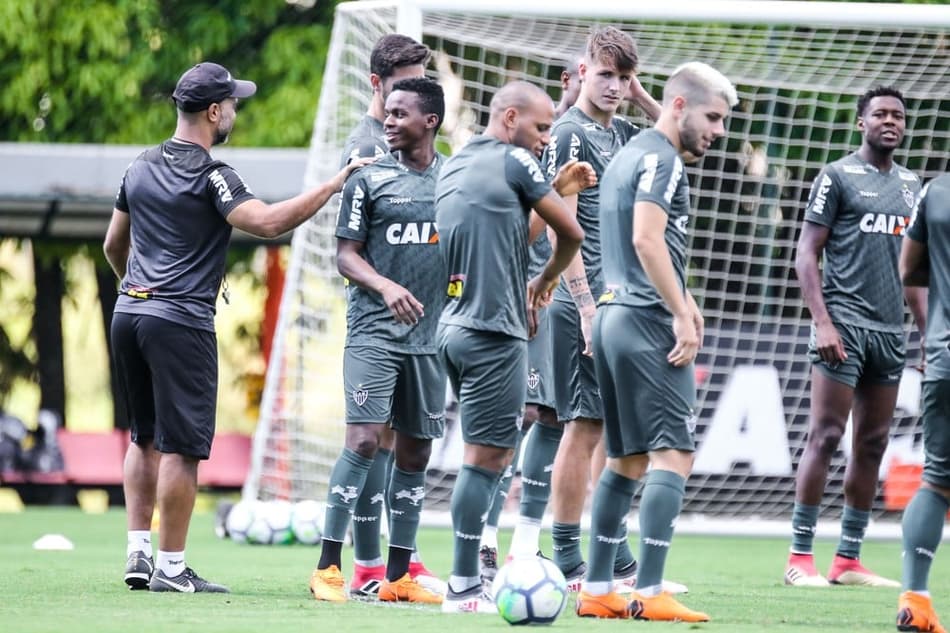 Sem Cazares e Leonardo Silva, Atlético-MG divulga relacionados