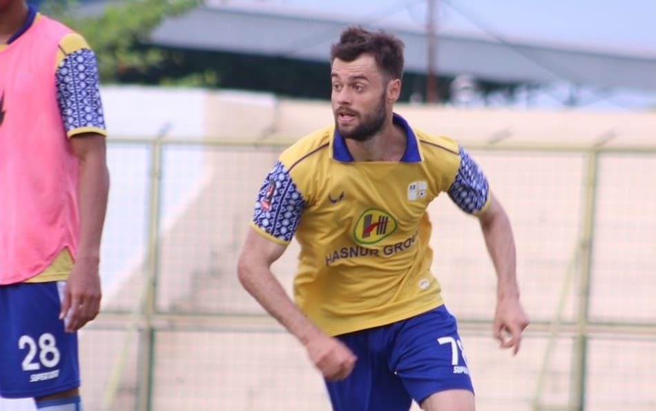 Douglas Packer - Barito Putera