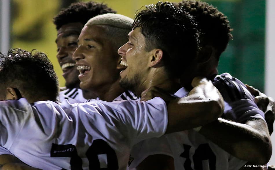 Invicto na Série B, Figueirense enfrenta Brasil de Pelotas