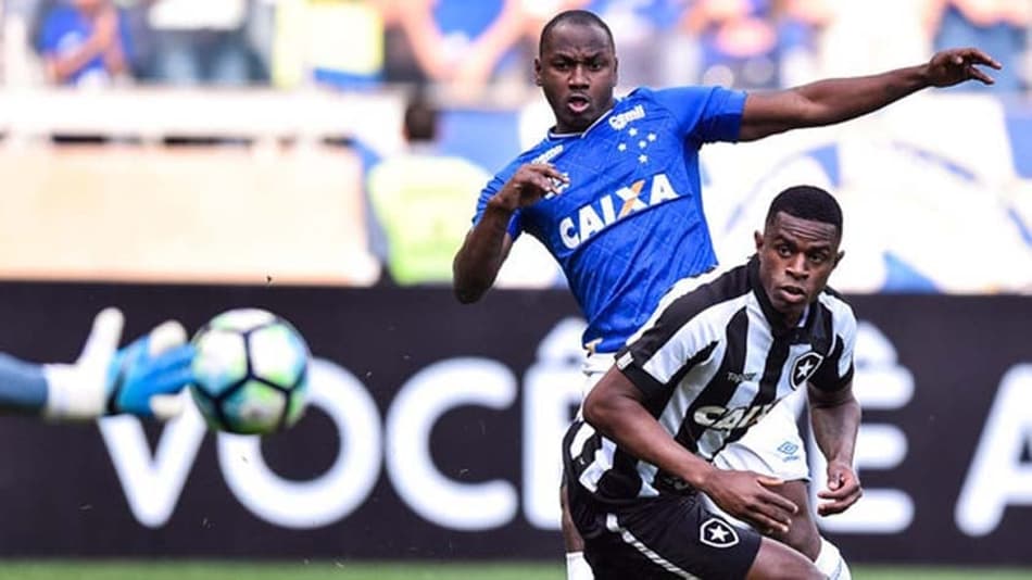 De olho na cria! Botafogo revê o embalado Sassá pela segunda vez