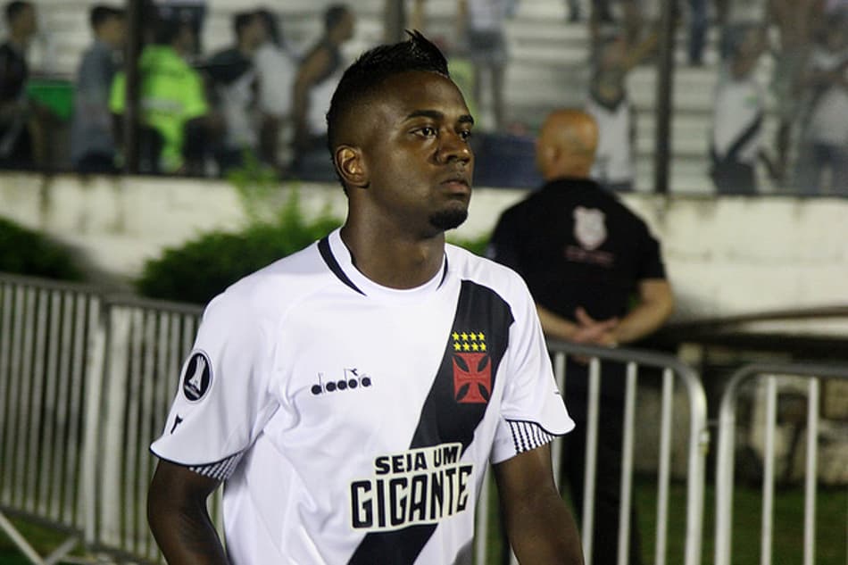 Esperança pós-eliminação: o retorno de Kelvin no Vasco após dez meses