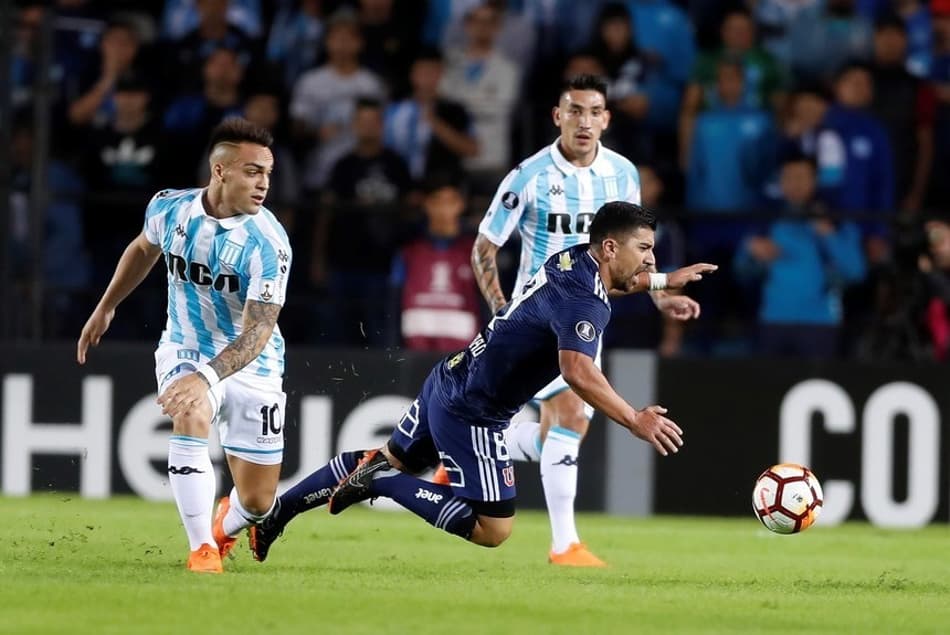 Ex-flamenguista marca, Racing derrota La U e garante vaga nas oitavas da Liberadores