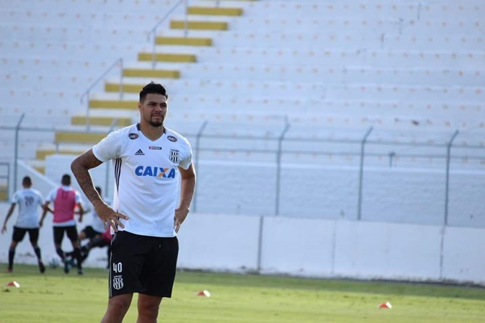 Zagueiro da Ponte vive expectativa de disputar o primeiro Dérbi Campineiro