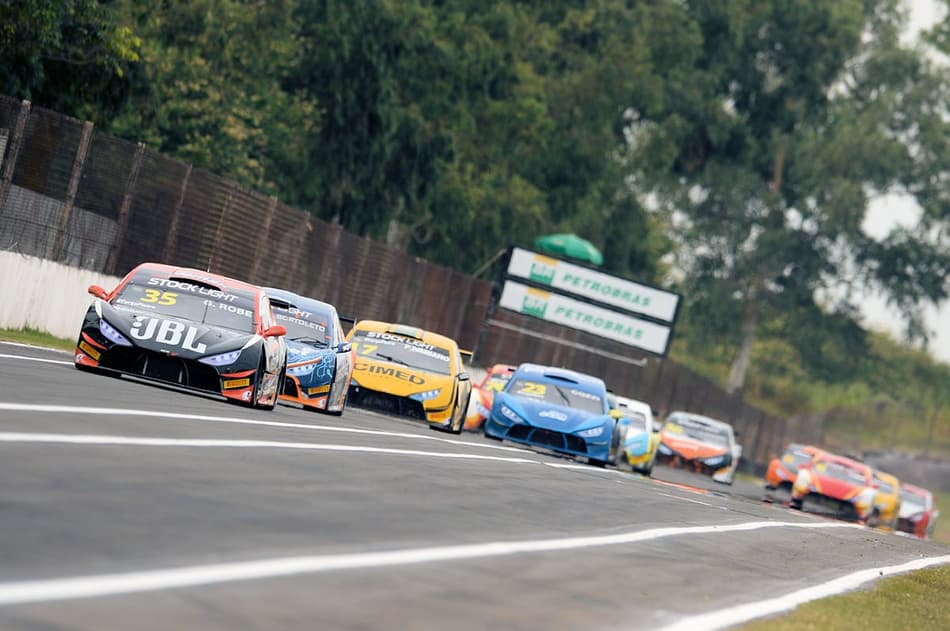 STOCK LIGHT: Gabriel Robe segura pressão e vence em Londrina