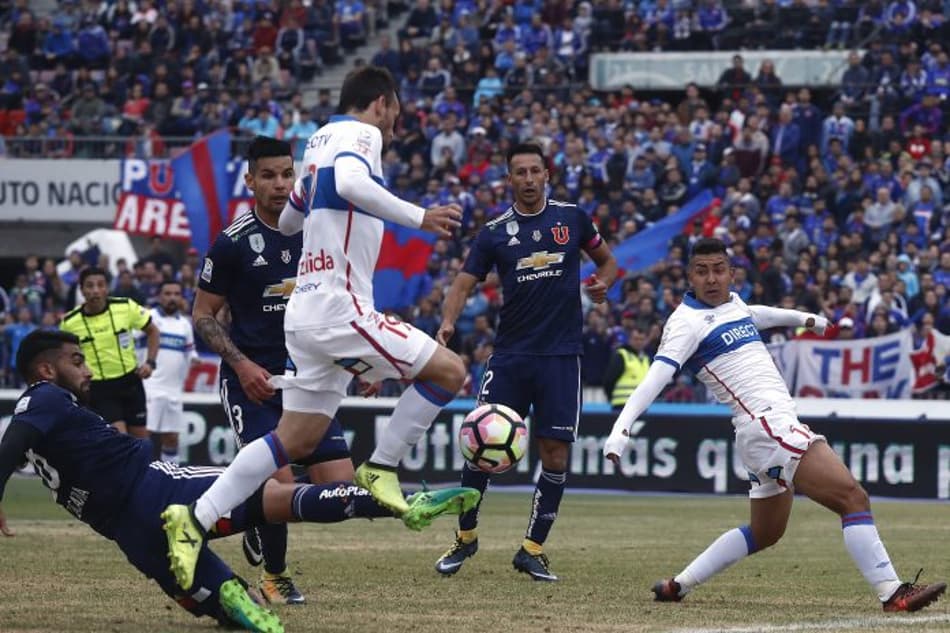 Universidad Católica tenta se distanciar na liga nacional encarando a U. de Chile