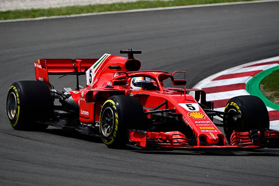 Ferrari chamou Vettel duas vezes ao pit devido à "problemas" com pneus