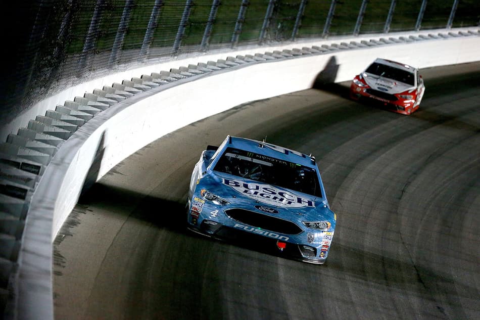 NASCAR: Kevin Harvick vence a etapa do Kansas